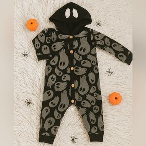 Wonder Nation Black and Gray Ghost Print One Piece Button Down Outfit 24 Month